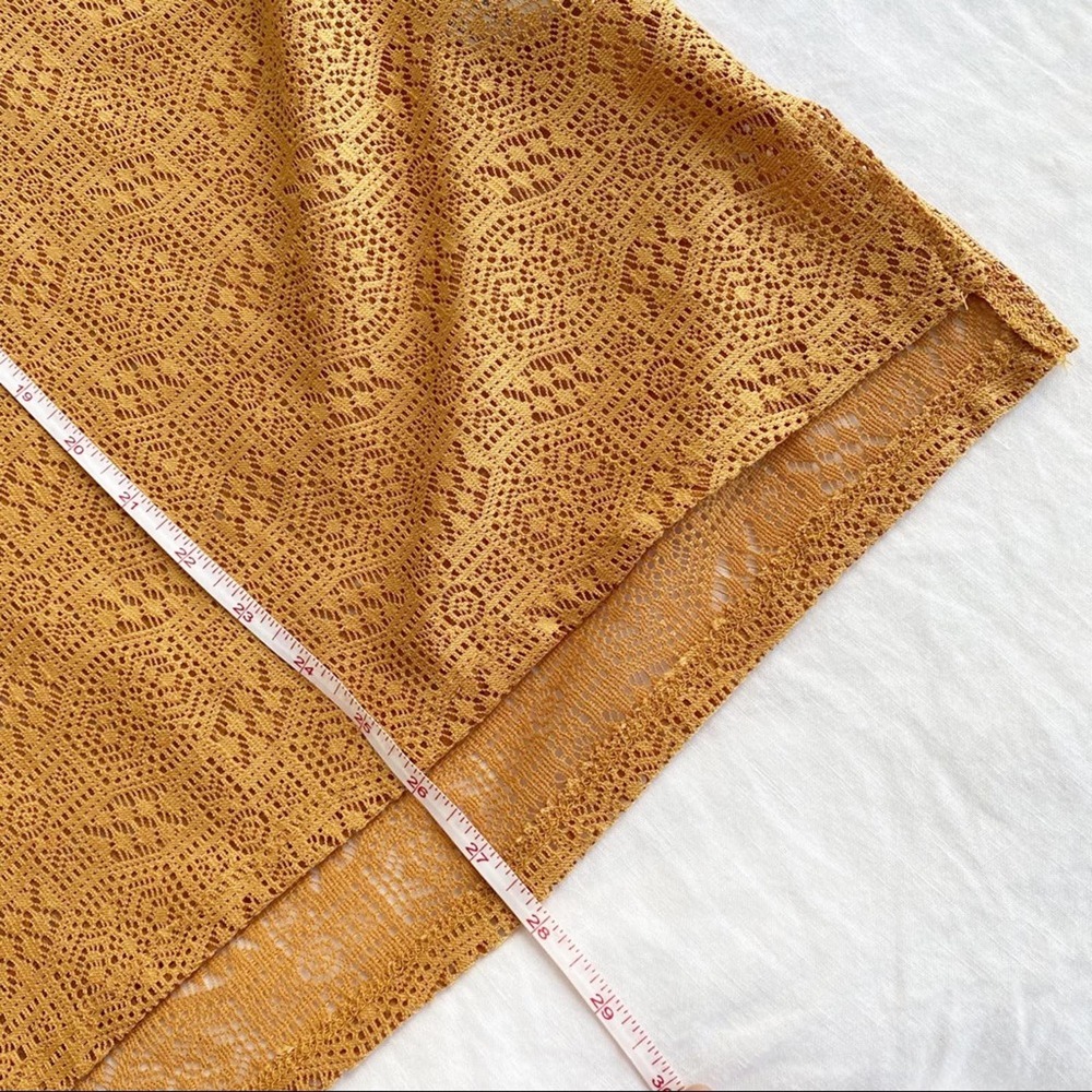 Anthro Akemi + Kin Bratton Yellow Gold Lace Top L - Picture 11 of 14